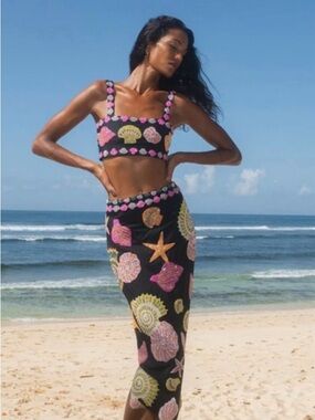 Oceanus Set! Size S - New York hand-embroidered midi skirt in black & multi Top